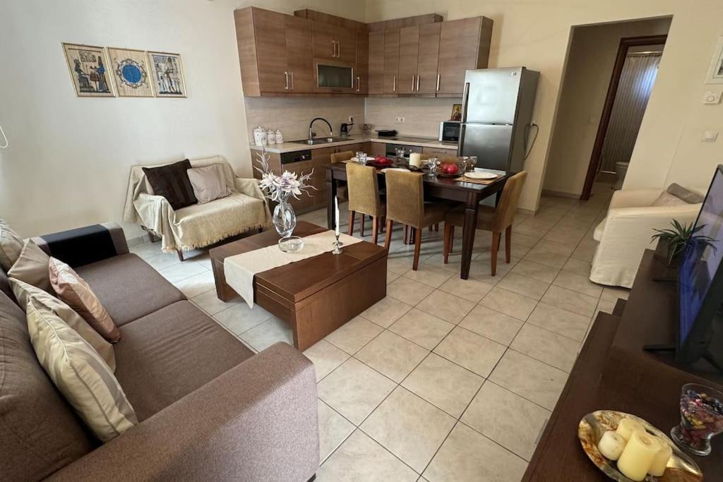 Sofias House Apartment Trikala  Bagian luar foto