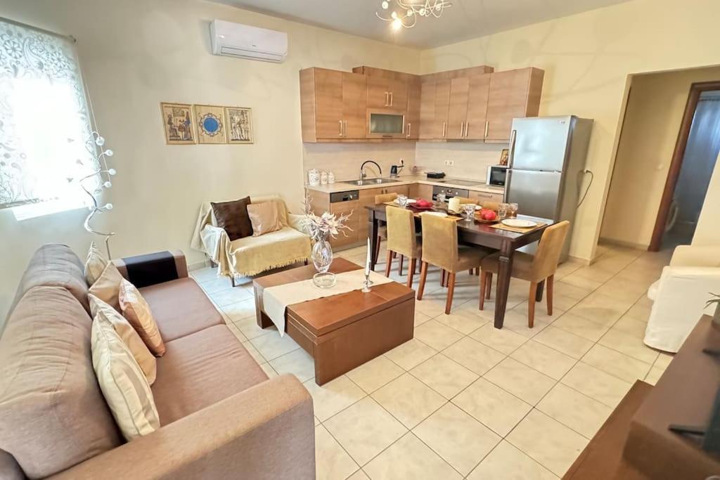 Sofias House Apartment Trikala  Bagian luar foto